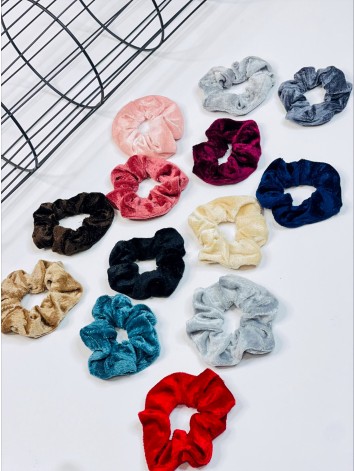 Scrunchie sametová gumička do vlasů - modrá