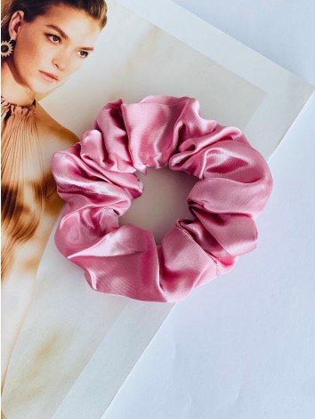 Scrunchie saténová gumička do vlasů - růžová